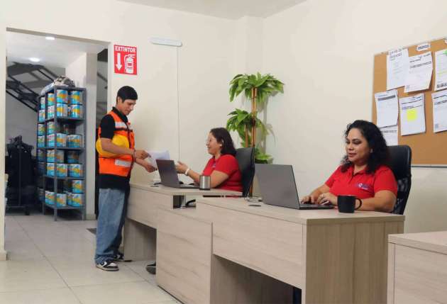 Personal Comercial de Diqma Solutions